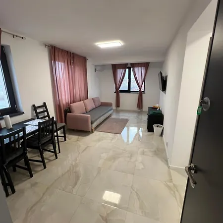 Daire Everest 33 Ap 4 Bükreş